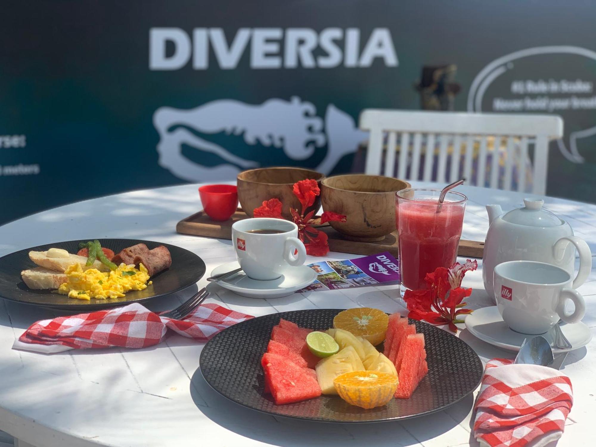 Diversia Diving Club & Bungalows Джили Трауанган Екстериор снимка