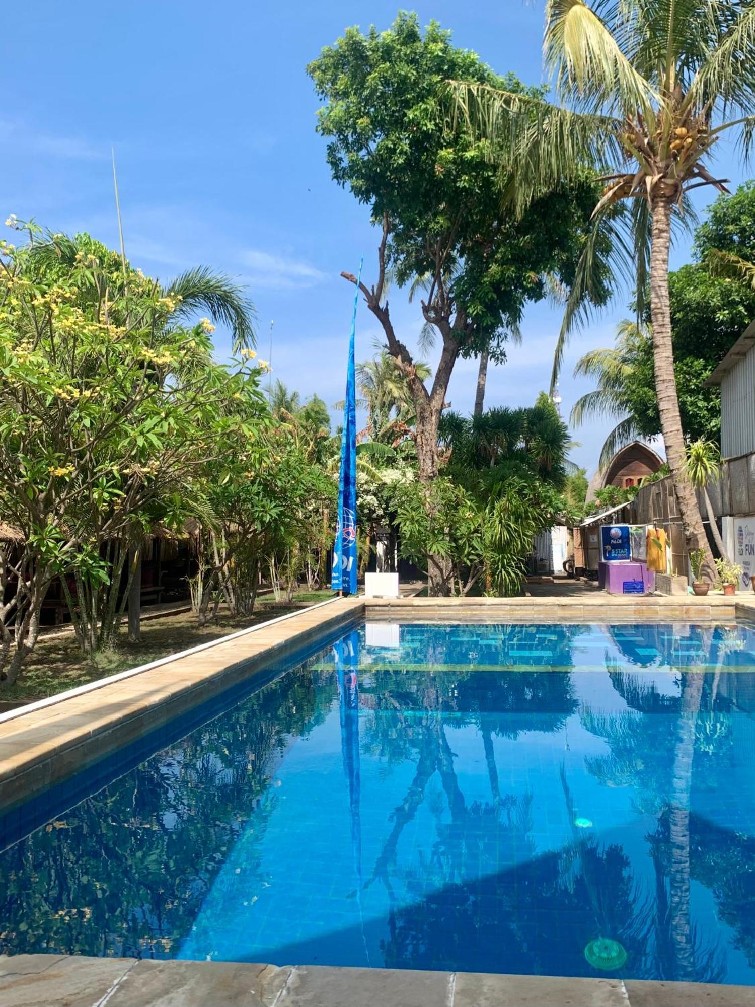 Diversia Diving Club & Bungalows Джили Трауанган Екстериор снимка